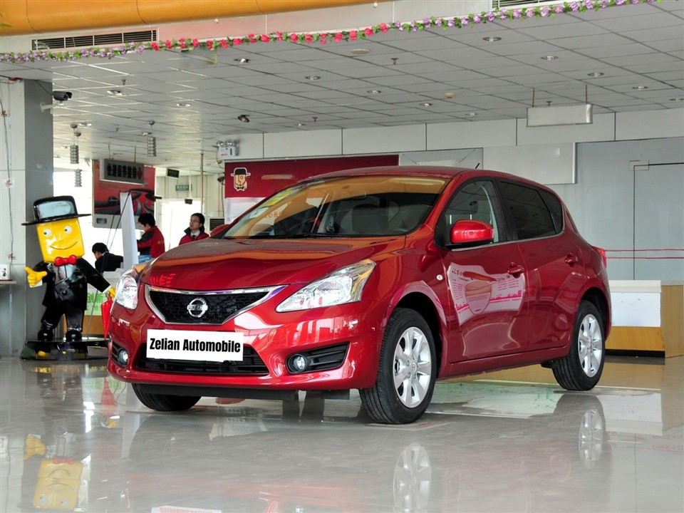 I-Nissan TIIDA 2011 1.6IziThuthi ze-LCVT eziSetyenzisiweyo eziThuthuzayo eziThengisiweyo